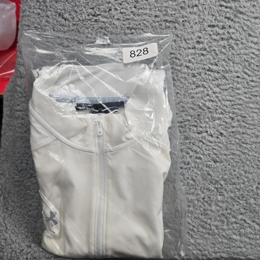 Under Armour 1370375 Men's 2-Tone Half Zip Training Shirt White Cream M